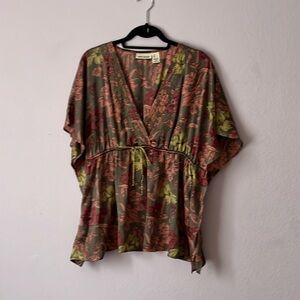 Silky feel blouse. Perfect for spring and summer!!